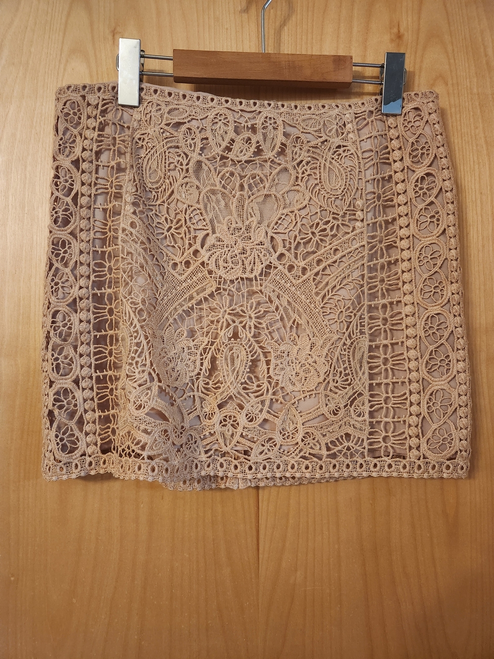 Club Monaco Beige Crochet Lace Mini Skirt